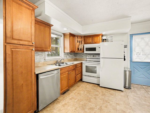2492 Wesley Avenue, Muskegon Twp, MI 49442