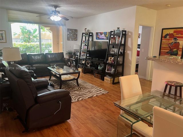 19877 E Country Club Dr 3101, Aventura, FL 33180