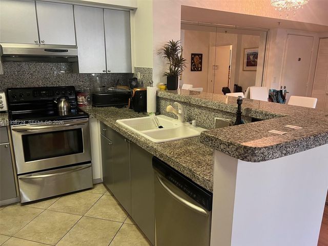 19877 E Country Club Dr 3101, Aventura, FL 33180