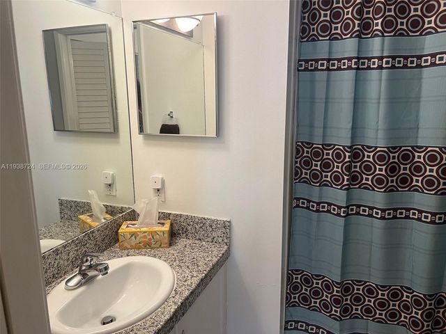 19877 E Country Club Dr 3101, Aventura, FL 33180