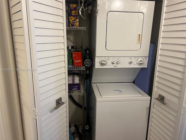 19877 E Country Club Dr 3101, Aventura, FL 33180