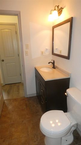 404 SW 71st St, Lawton, OK 73505