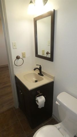 404 SW 71st St, Lawton, OK 73505