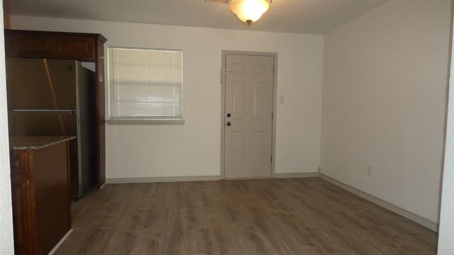 404 SW 71st St, Lawton, OK 73505