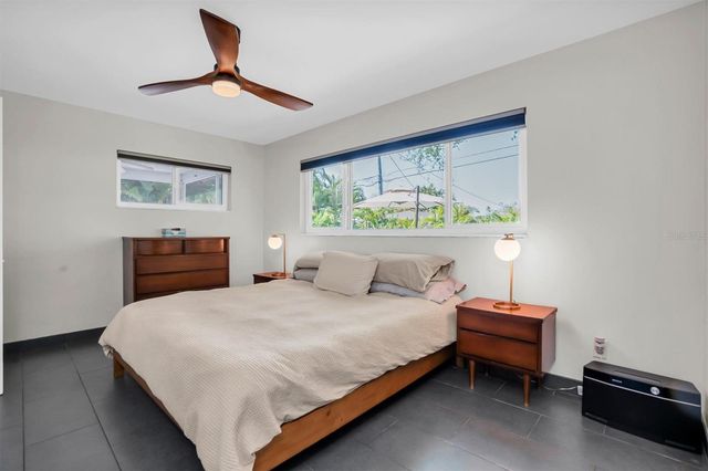 5909 4TH AVENUE N, St Petersburg, FL 33710