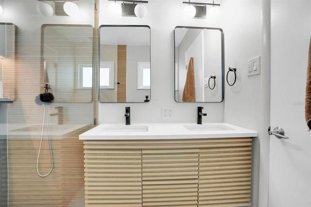 5909 4TH AVENUE N, St Petersburg, FL 33710