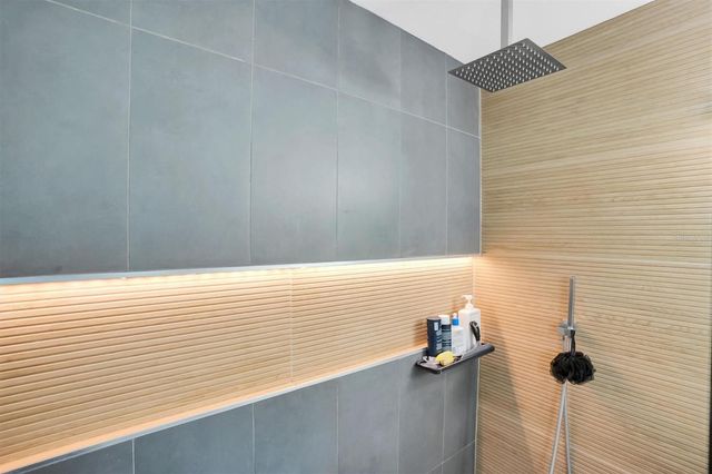 5909 4TH AVENUE N, St Petersburg, FL 33710