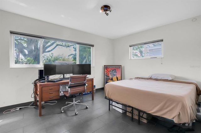 5909 4TH AVENUE N, St Petersburg, FL 33710