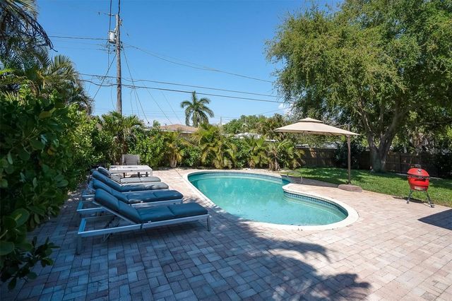 5909 4TH AVENUE N, St Petersburg, FL 33710