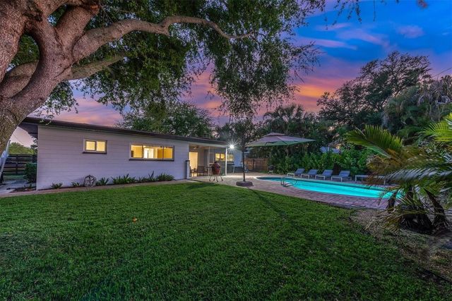 5909 4TH AVENUE N, St Petersburg, FL 33710