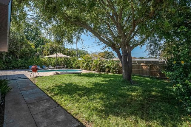 5909 4TH AVENUE N, St Petersburg, FL 33710