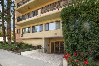 1154 S Barrington Avenue 103, Los Angeles, CA 90049