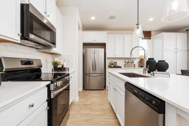 1527 Vintage Lane, Clovis, CA 93619