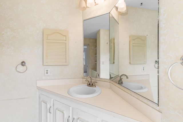161 Aylesbury Road, Goose Creek, SC 29445