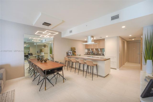 1000 Brickell Plaza 3705, Miami, FL 33131