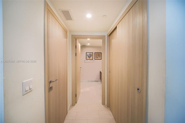 1000 Brickell Plaza 3705, Miami, FL 33131