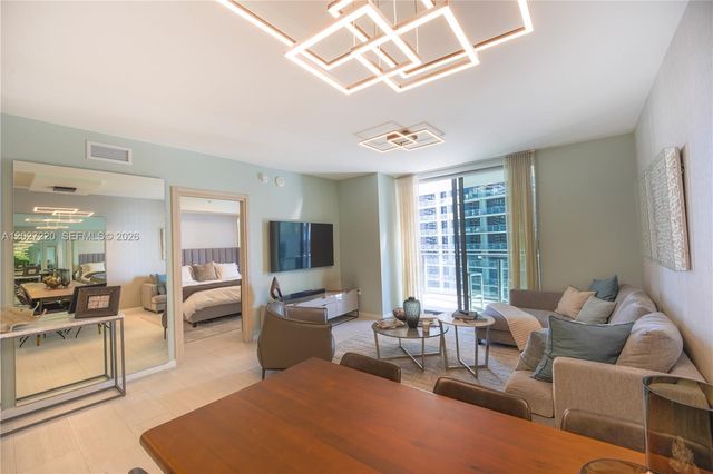 1000 Brickell Plaza 3705, Miami, FL 33131