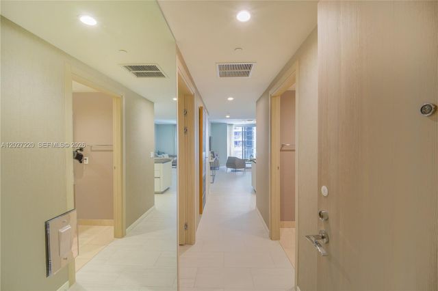 1000 Brickell Plaza 3705, Miami, FL 33131