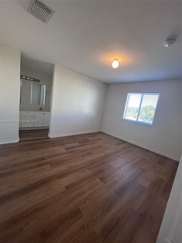 13495 SW 262nd St 13495, Homestead, FL 33032
