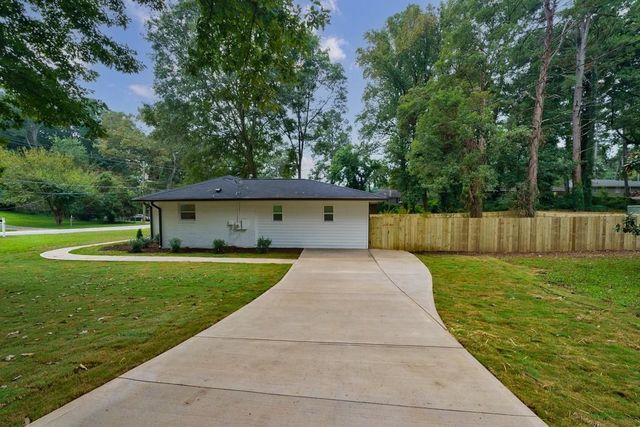 2359 Mark Trail, Decatur, GA 30032