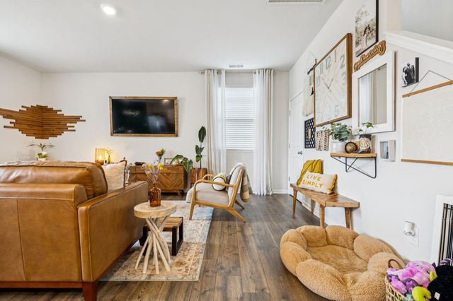 7360 Brady Ln, Antioch, TN 37013