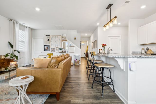 7360 Brady Ln, Antioch, TN 37013