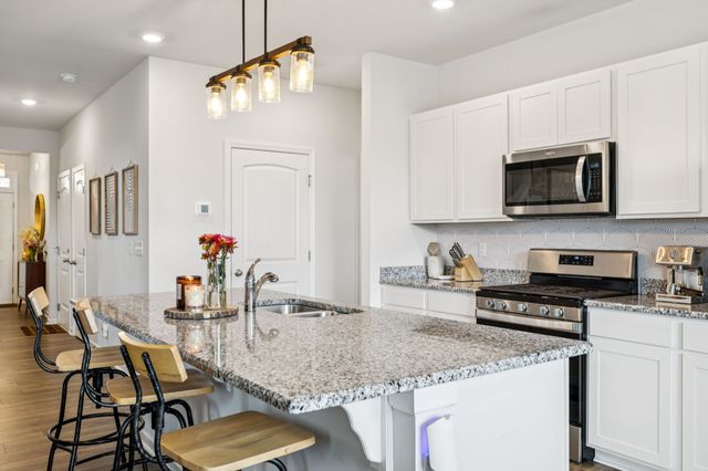 7360 Brady Ln, Antioch, TN 37013