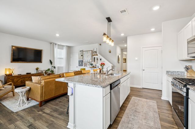 7360 Brady Ln, Antioch, TN 37013