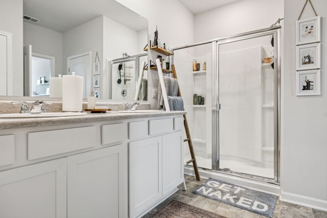 7360 Brady Ln, Antioch, TN 37013