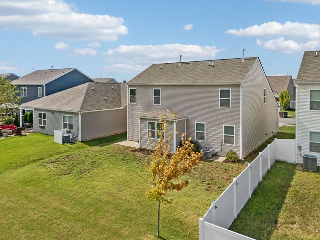 7360 Brady Ln, Antioch, TN 37013