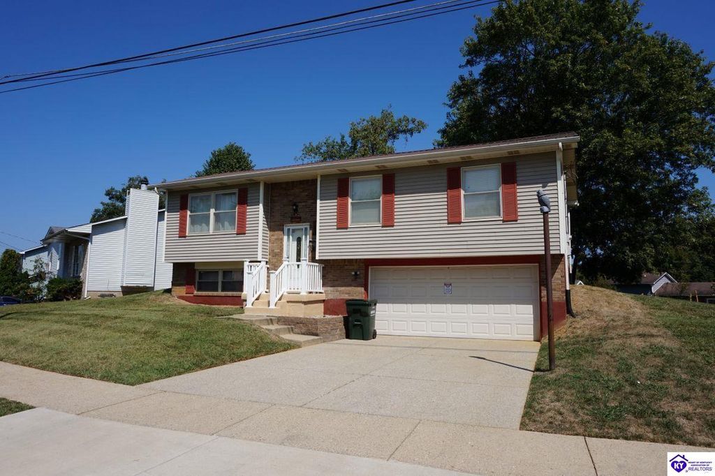 1465 Crestview Drive, Radcliff, KY 40160