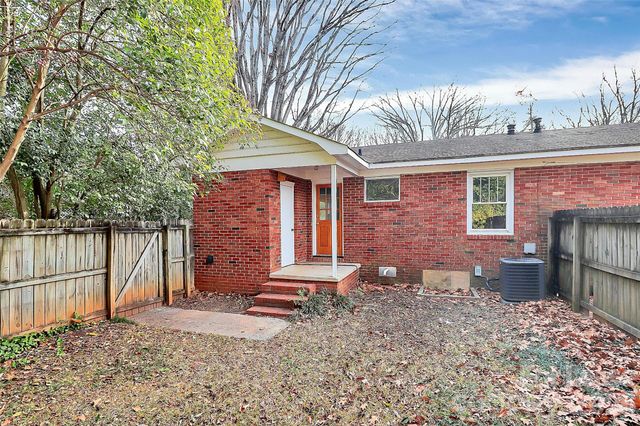 1415 Springwood Lane, Charlotte, NC 28210