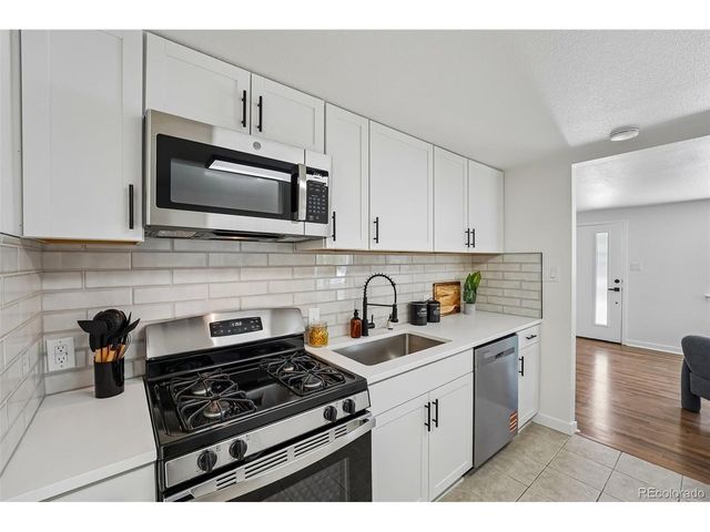 6900 W 55th Pl, Arvada, CO 80002
