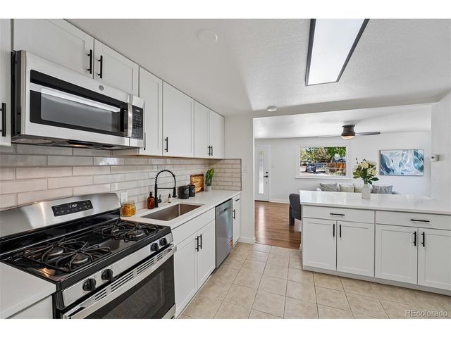 6900 W 55th Pl, Arvada, CO 80002