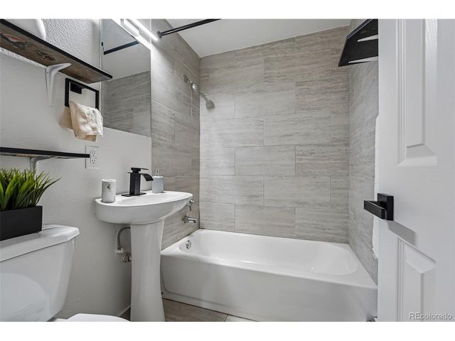 6900 W 55th Pl, Arvada, CO 80002