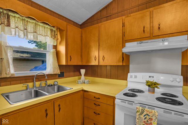 884 SE Ontario Trail, Greensburg, IN 47240