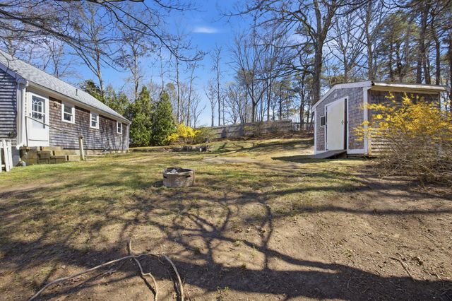 14 Saint Anns Lane, Falmouth, MA 02540