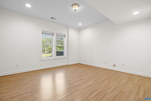 653 TYREE LN, Charlottesville, VA 22901