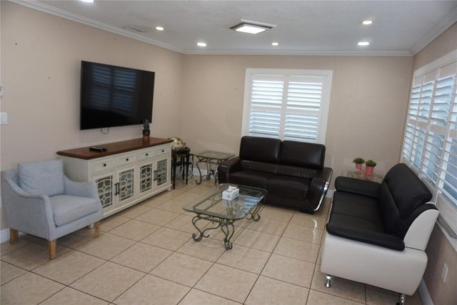 4280 69TH AVENUE N, Pinellas Park, FL 33781