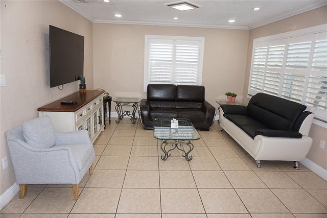 4280 69TH AVENUE N, Pinellas Park, FL 33781