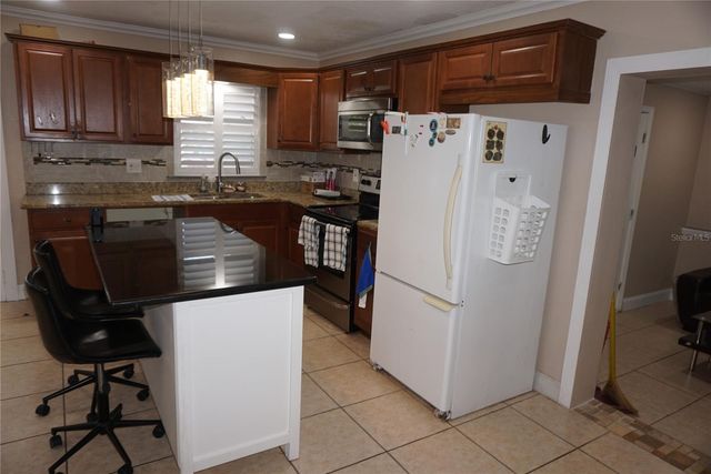 4280 69TH AVENUE N, Pinellas Park, FL 33781