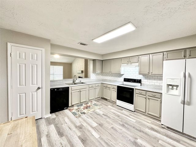 12006 Fork Creek Drive, Houston, TX 77065