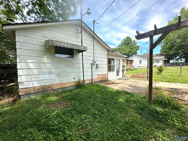 1110 10th Avenue SE, Decatur, AL 35603