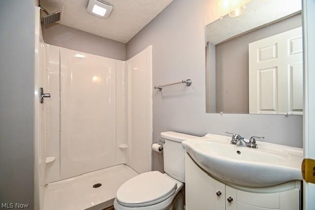 2391 Libra Circle SW, Canton, OH 44706
