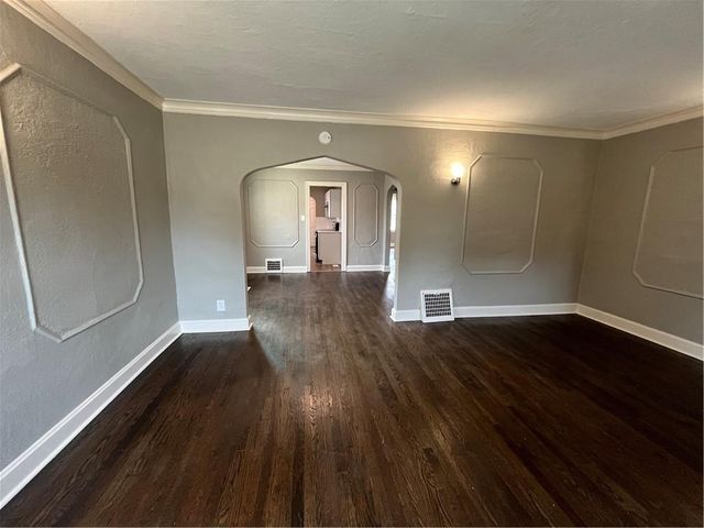 2819 E 63rd Street, Kansas City, MO 64130