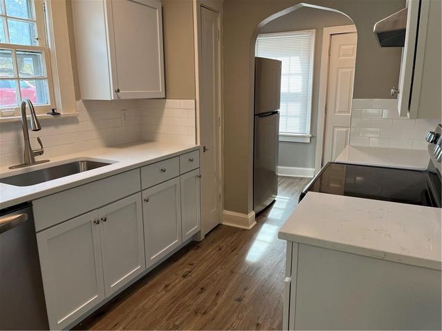 2819 E 63rd Street, Kansas City, MO 64130