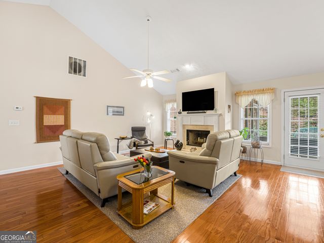 4543 Austin Hills Drive, Suwanee, GA 30024