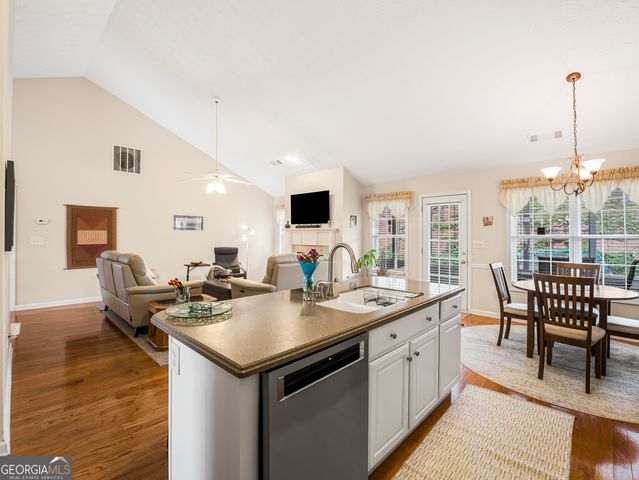 4543 Austin Hills Drive, Suwanee, GA 30024