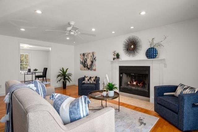 41 Merrimac St, Woburn, MA 01801