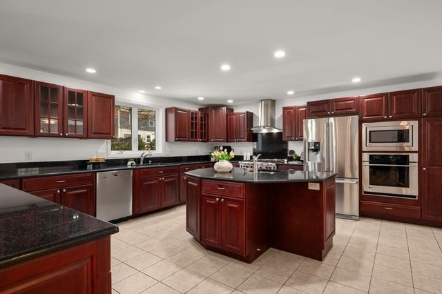 41 Merrimac St, Woburn, MA 01801